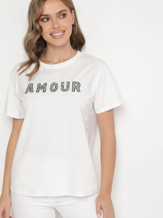 Zdjęcie produktu Biały T-shirt z Bawełny Ozdobiony Haftowanym Napisem z Cekinami Marisiana Defox