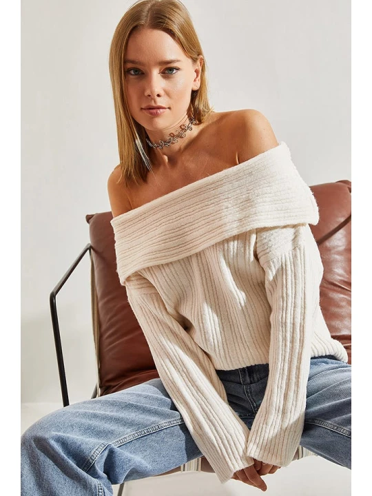 Zdjęcie produktu Bianco Lucci Sweter w kolorze kremowym rozmiar: onesize