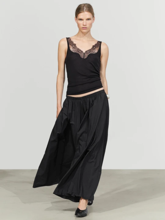 Zdjęcie produktu Bieliźniany Top Na Ramiączkach Z Koronkowym Detalem - Czarny - Massimo Dutti - Female