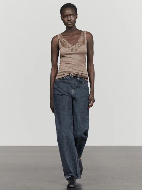 Zdjęcie produktu Bieliźniany Top Na Ramiączkach Z Koronkowym Detalem - Norkowy - Massimo Dutti - Female