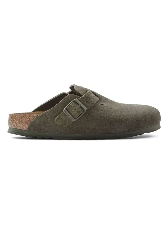 Zdjęcie produktu Birkenstock Skórzane chodaki "Boston Leve" w kolorze khaki rozmiar: 40