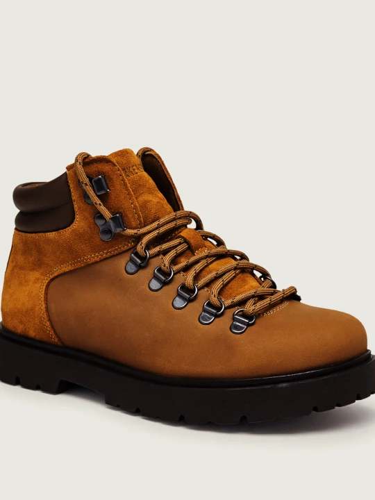 Zdjęcie produktu Birkenstock Skórzane trapery Jackson 2.0 | zamsz | narrow fit koniakowy