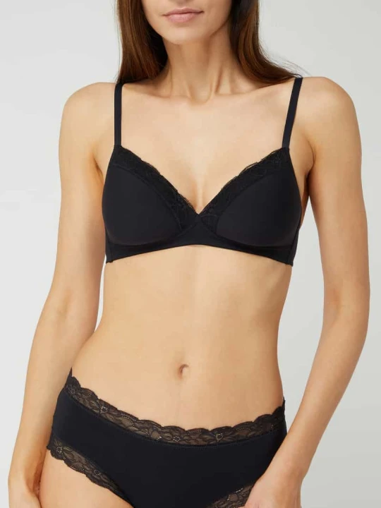 Zdjęcie produktu Biustonosz miękki z watowanymi miseczkami model ‘Cotton Lace Light’ Hanro Czarny