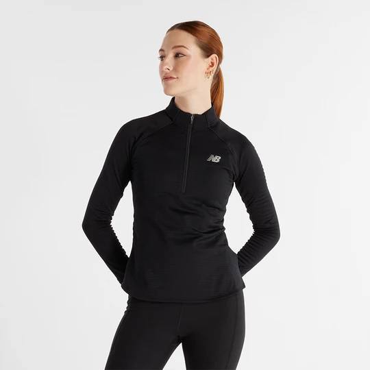 Zdjęcie produktu Bluza damska New Balance WT43200BK – czarna
