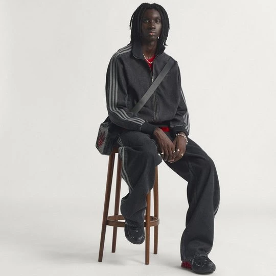 Zdjęcie produktu BLUZA DRESOWA ADICOLOR DENIM FIREBIRD Adidas