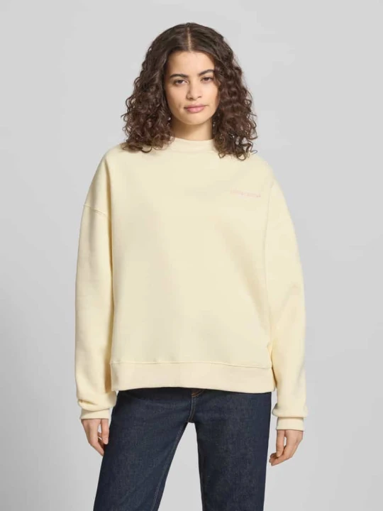 Zdjęcie produktu Bluza dresowa o kroju relaxed fit ze stójką Another Cotton Lab Biały