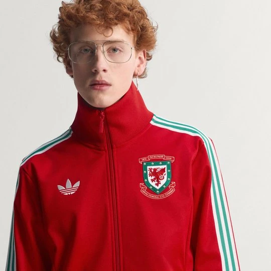 Zdjęcie produktu Bluza dresowa Wales 150 Years Anniversary Adidas Vivid Red