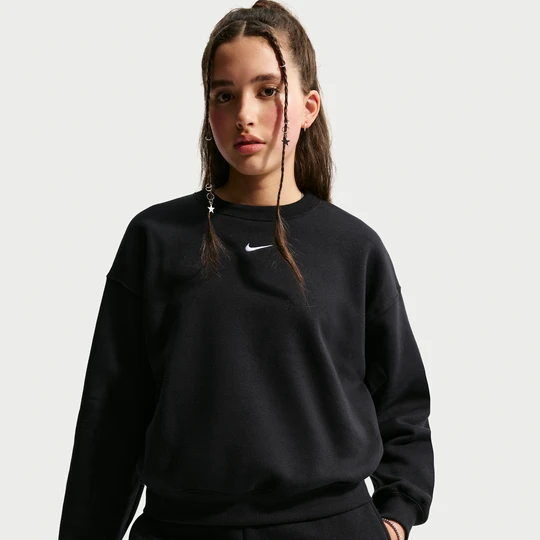 Zdjęcie produktu Bluza dresowa z dzianiny o pudełkowym kroju z półokrągłym dekoltem dla dziewcząt Nike Studio - Czerń