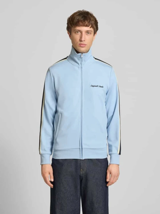 Zdjęcie produktu Bluza dresowa z kołnierzem stojącym model 'COTEDAZUR' Jack&Jones Jasnoniebieski