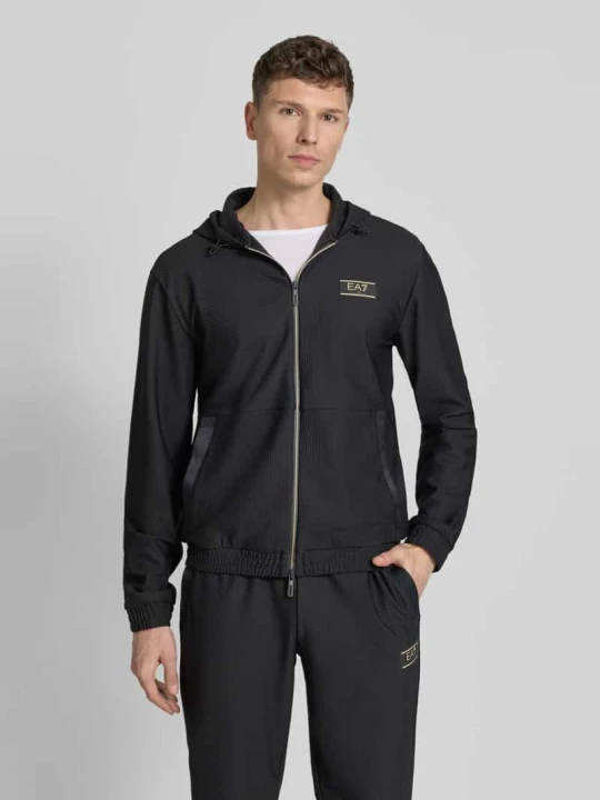 Zdjęcie produktu Bluza dresowa z naszywką z logo, krój regular fit EA7 Emporio Armani Czarny