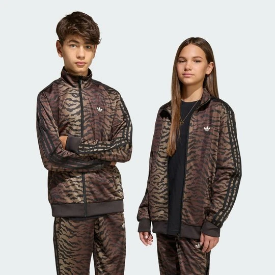 Zdjęcie produktu BLUZA FIREBIRD LOOSE AOP Adidas Night Brown