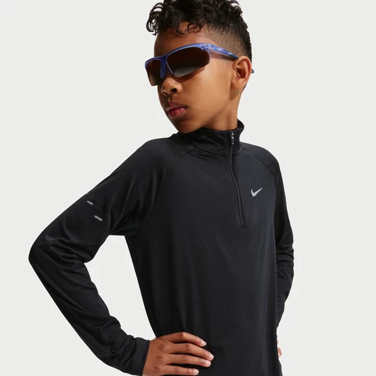 Zdjęcie produktu Bluza Nike Stride z zamkiem 1/2 dla dzieci Dri-FIT - Czerń