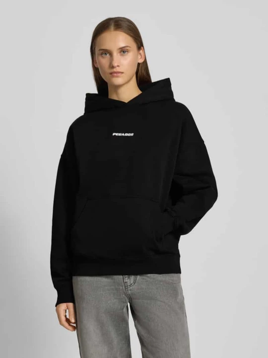 Zdjęcie produktu Bluza o kroju oversized z kapturem i wyhaftowanym logo model ‘Clarita’ Pegador Czarny