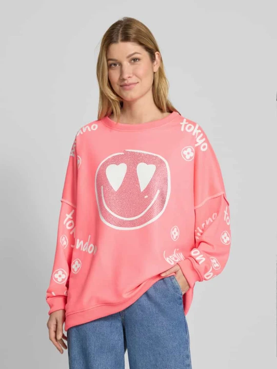 Zdjęcie produktu Bluza o kroju oversized z obszyciem ozdobnymi kamieniami Miss Goodlife