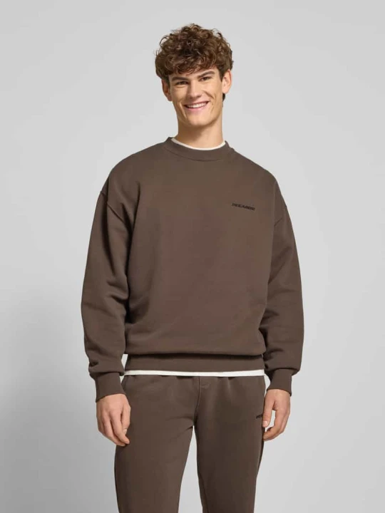 Zdjęcie produktu Bluza o kroju oversized z wyhaftowanym logo Pegador Ciemnobrązowy