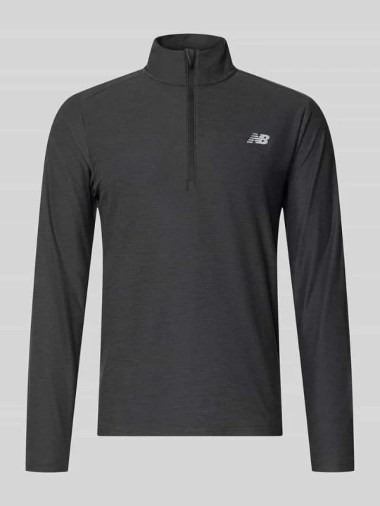 Zdjęcie produktu Bluza o kroju regular fit z kołnierzem zapinanym New Balance Czarny