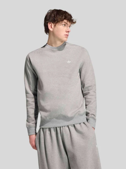 Zdjęcie produktu Bluza o kroju regular fit z mieszanki bawełny z wyhaftowanym logo adidas Originals Średnioszary melanż