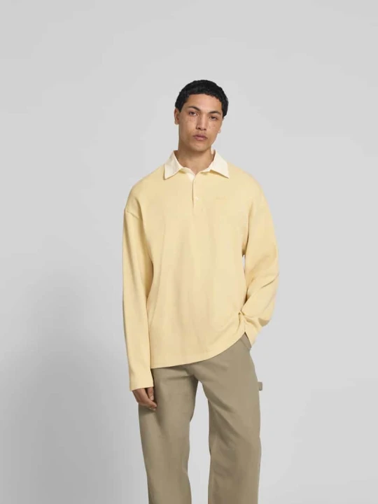 Zdjęcie produktu Bluza o kroju relaxed fit z kołnierzykiem polo Forét Piaskowy