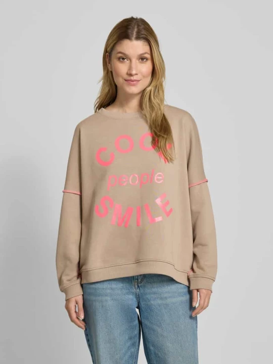 Zdjęcie produktu Bluza o kroju relaxed fit z okrągłym dekoltem Miss Goodlife Piaskowy