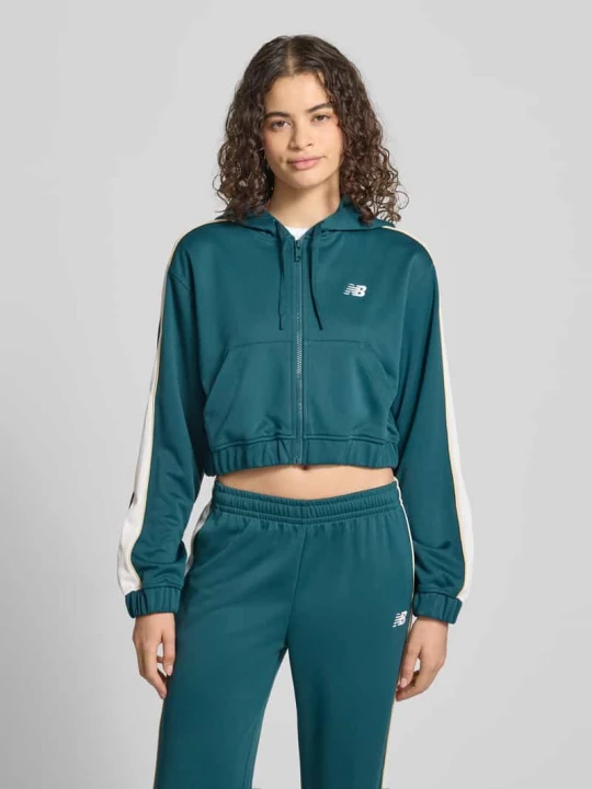 Zdjęcie produktu Bluza rozpinana o krótkim kroju z wyhaftowanym logo New Balance Ciemnozielony