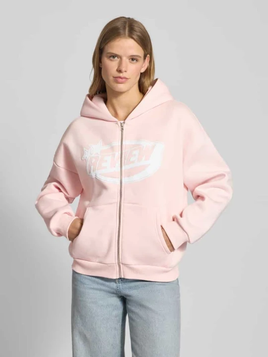 Zdjęcie produktu Bluza rozpinana z logo i kieszenią kangurką REVIEW Różowawy