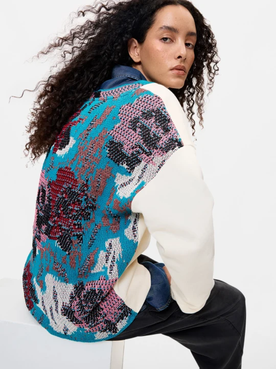 Zdjęcie produktu Bluza z haftowanym tyłem Desigual biały