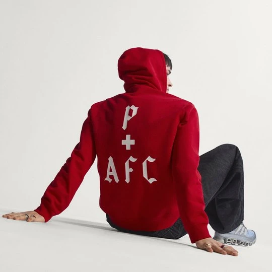 Zdjęcie produktu Bluza z kapturem Arsenal FC Places+Faces Adidas Better Scarlet