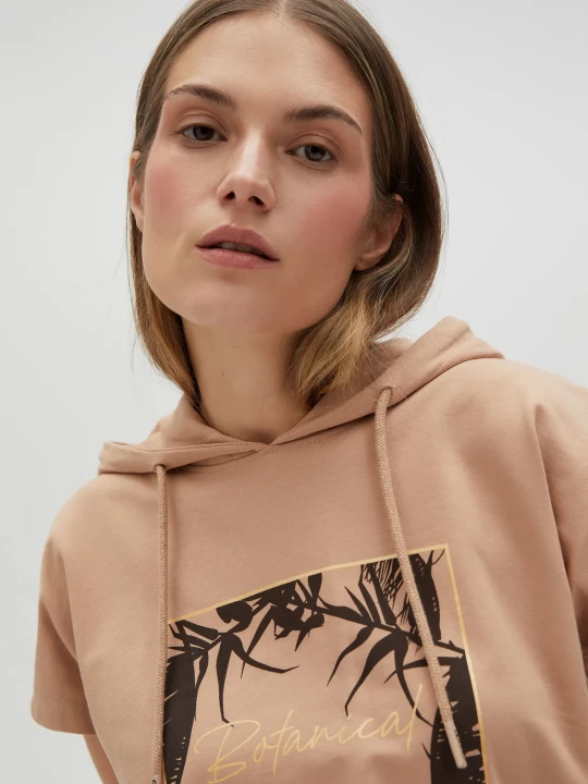 Zdjęcie produktu Bluza z kapturem i krótkimi rękawami beżowa Moodo
