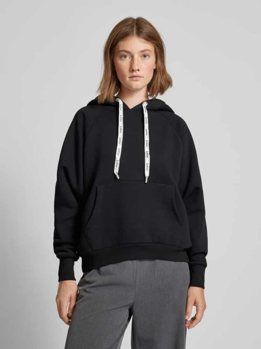 Zdjęcie produktu Bluza z kapturem z rękawami raglan model 'Hayley' LeGer Czarny