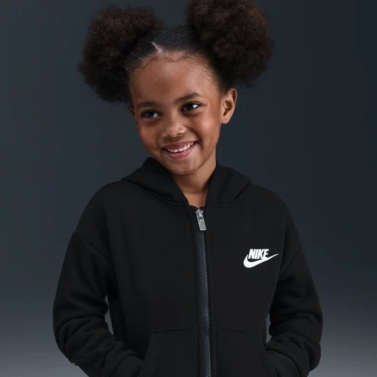 Zdjęcie produktu Bluza z kapturem i zamkiem na całej długości dla małych dzieci Nike Club Fleece - Czerń