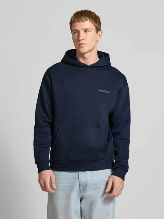 Zdjęcie produktu Bluza z kapturem o kroju regular fit z nadrukiem z logo REVIEW Granatowy