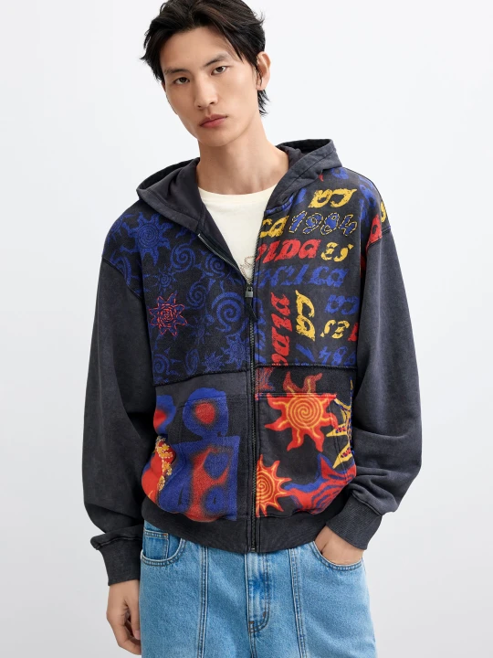 Zdjęcie produktu Bluza z kapturem z nadrukiem 100% bawełna Desigual czarny