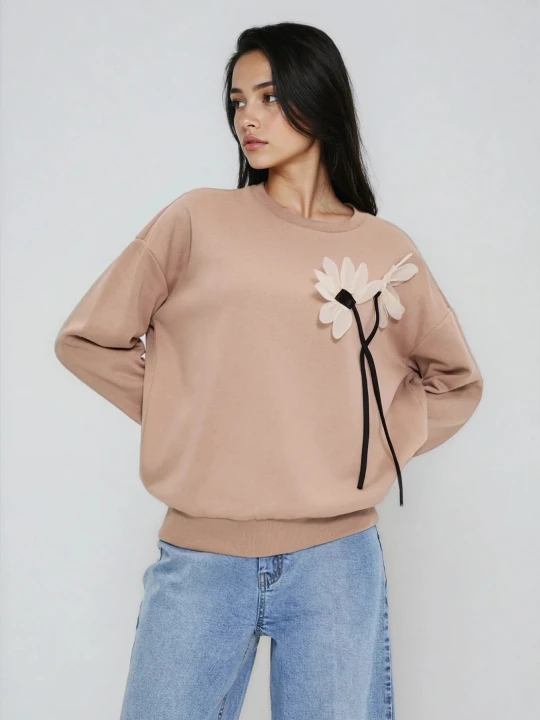Zdjęcie produktu Bluza z kwiatem beżowa Moodo