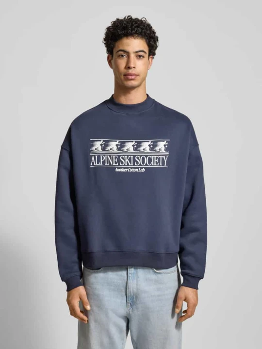 Zdjęcie produktu Bluza z nadrukiem z logo Another Cotton Lab Granatowy