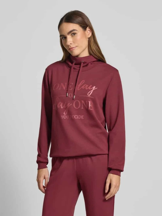 Zdjęcie produktu Bluza ze stójką i tunelem model ‘BANU’ Soyaconcept Bordowy