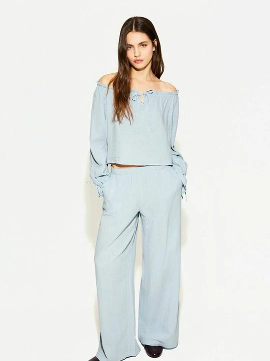 Zdjęcie produktu Bluzka Bershka jasnoniebieski