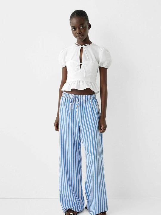 Zdjęcie produktu Bluzka Bershka biały