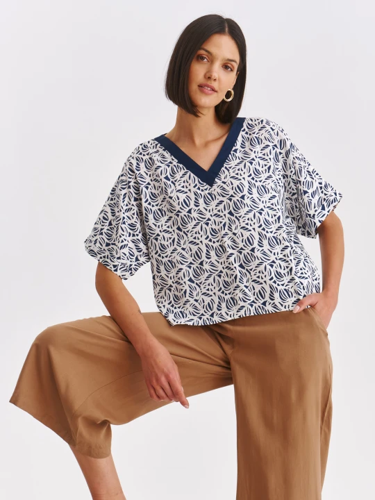 Zdjęcie produktu Bluzka damska bluzka krótki rękaw granatowa - SBK2984GR z rękawem kimono, o luźnym kroju, z krótkim rękawem - TOP SECRET - Odzieżowy sklep internetowy TOP SECRET