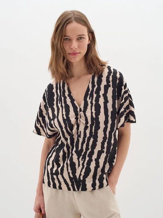 Zdjęcie produktu Bluzka InWear czarny