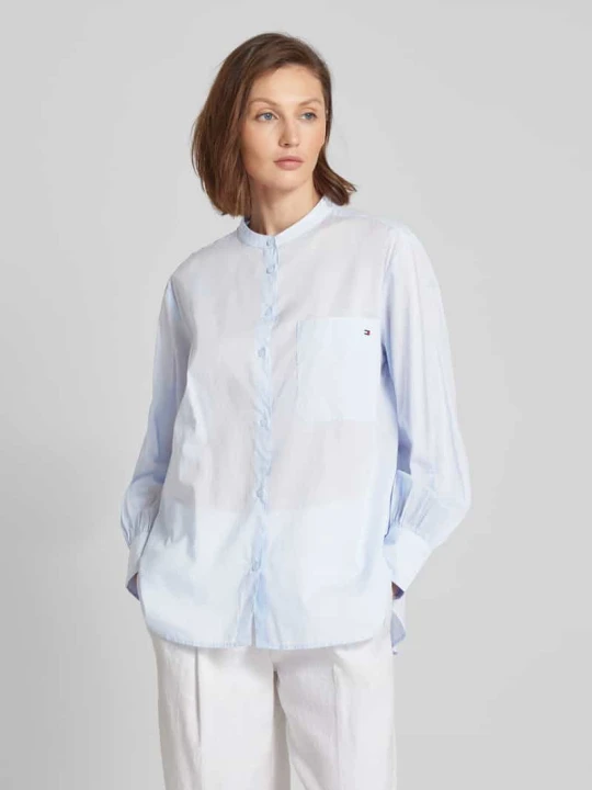 Zdjęcie produktu Bluzka koszulowa o kroju easy fit z kieszenią na piersi model ‘COTTON VOILE’ Tommy Hilfiger Jasnoniebieski