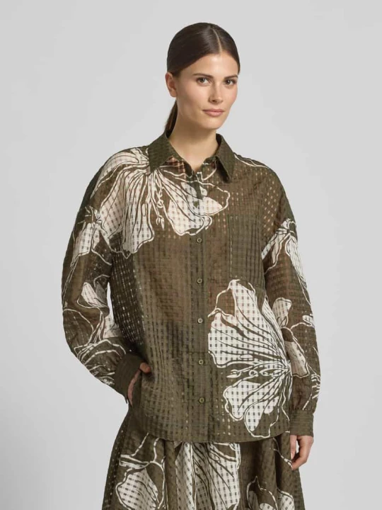 Zdjęcie produktu Bluzka koszulowa o kroju oversized z kołnierzykiem koszulowym model 'JORANGE' Essentiel Antwerp Oliwkowy