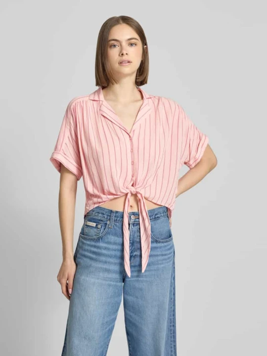 Zdjęcie produktu bluzka koszulowa o kroju regular fit z czystej wiskozy model 'PAULA' Only Różowy
