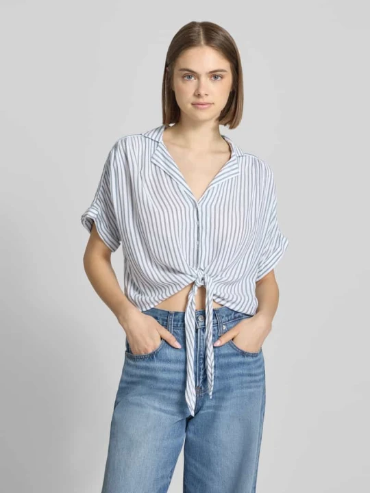Zdjęcie produktu bluzka koszulowa o kroju regular fit z czystej wiskozy model 'PAULA' Only Trzcinowy