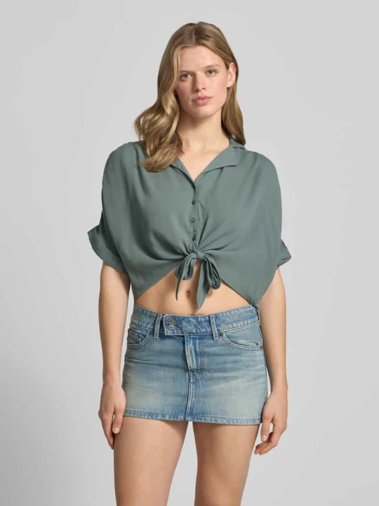 Zdjęcie produktu bluzka koszulowa o kroju regular fit z czystej wiskozy model 'PAULA' Only Trzcinowy