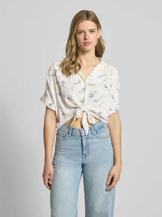 Zdjęcie produktu bluzka koszulowa o kroju regular fit z czystej wiskozy model 'PAULA' Only Biały