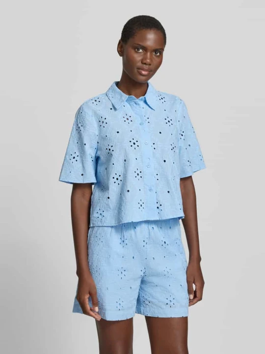 Zdjęcie produktu Bluzka koszulowa o kroju relaxed fit z czystej bawełny model 'ELIZA' Vero Moda Jasnoniebieski