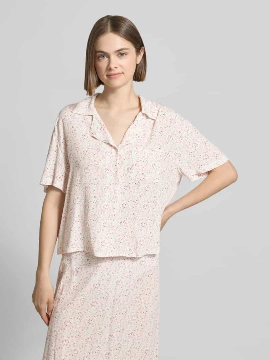 Zdjęcie produktu Bluzka koszulowa o kroju relaxed fit z czystej wiskozy model 'BARRI' Pieces Biały