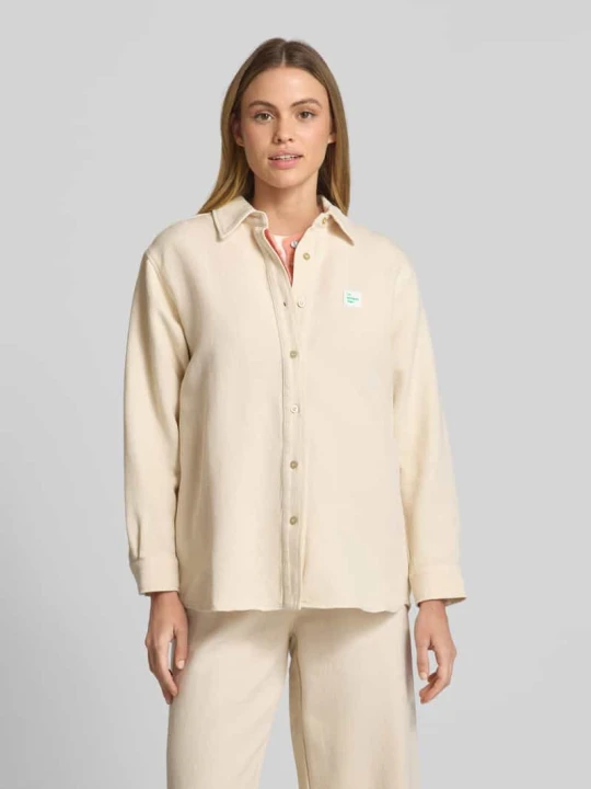 Zdjęcie produktu Bluzka koszulowa o kroju relaxed fit z naszywką z logo model ‘AFAZ’ American Vintage Écru