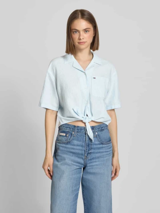 Zdjęcie produktu bluzka lniana o kroju regular fit z mieszanki lnu z wiązanym detalem Tommy Jeans Jasnoniebieski