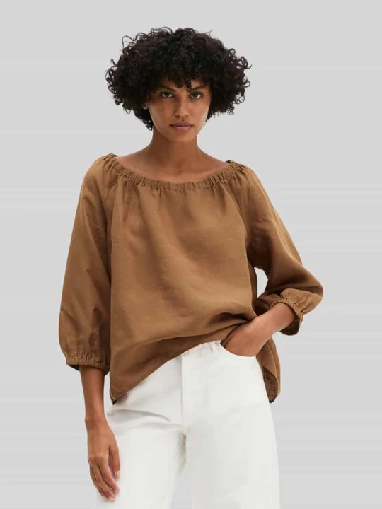 Zdjęcie produktu bluzka o kroju regular fit z czystego lnu z dekoltem carmen Marc O'Polo Orzechowy